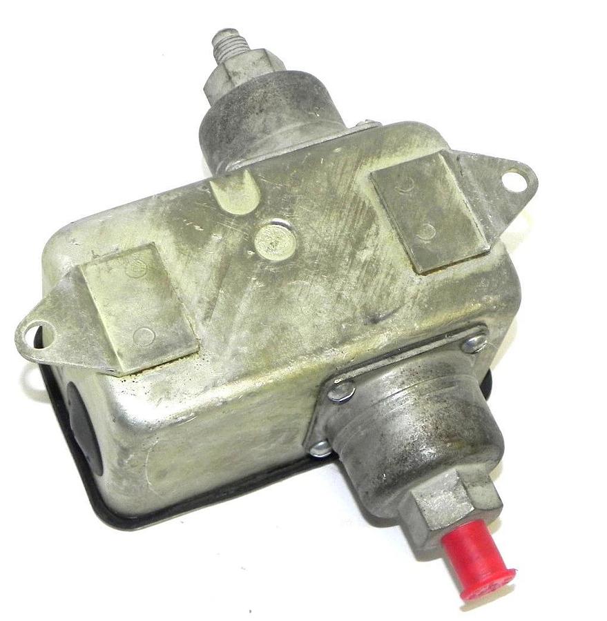 Used DETROIT SWITCH MODEL 400 CONTROL SWITCH 4G3B26D00B HK06BA102 RANGE: 7-80PSI
