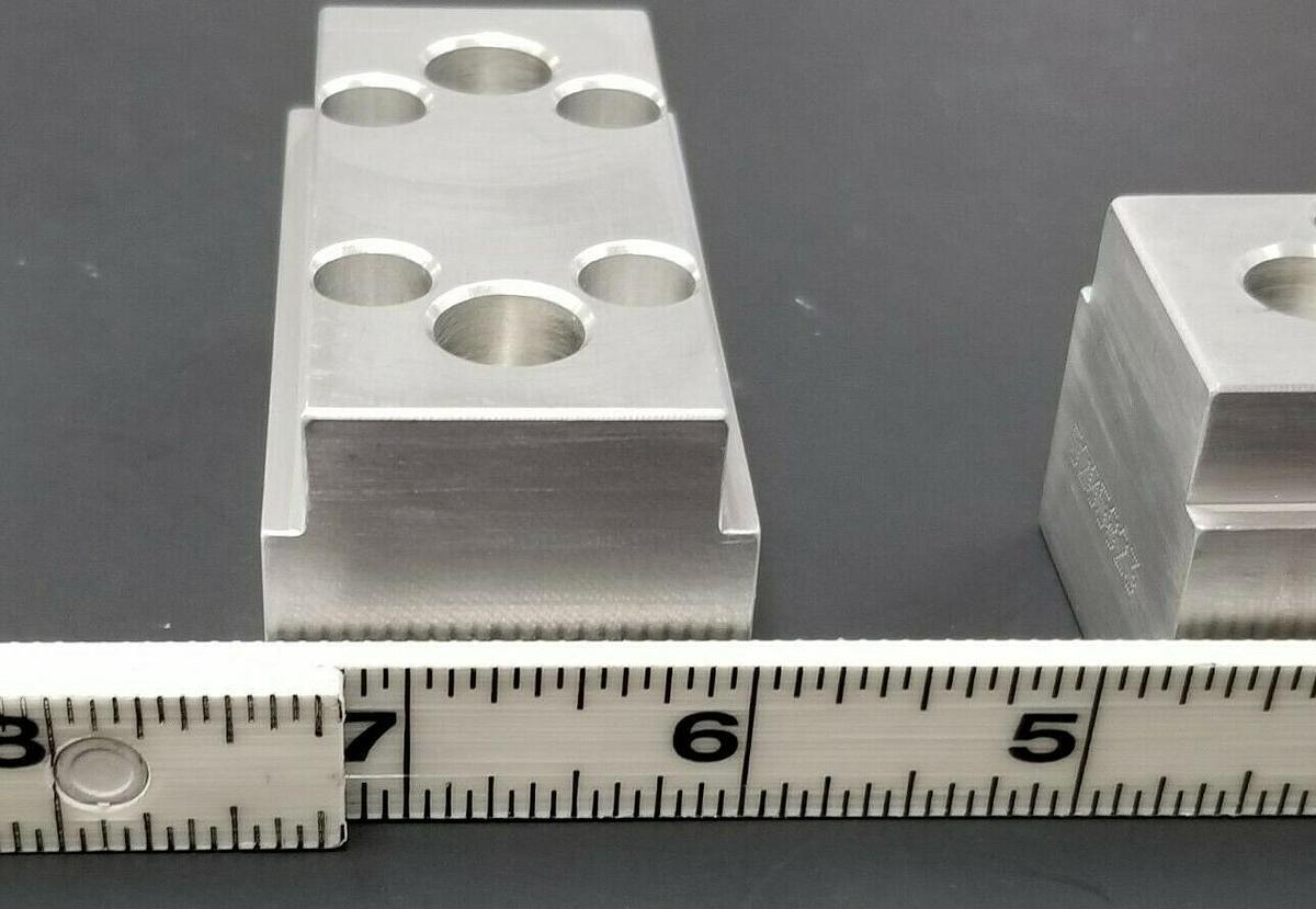 Used LOT OF 6 NEW REIS GmbH 5205823 GRIPPER JAWS F. RUBBER 40X40X73 SKR 17217-120D