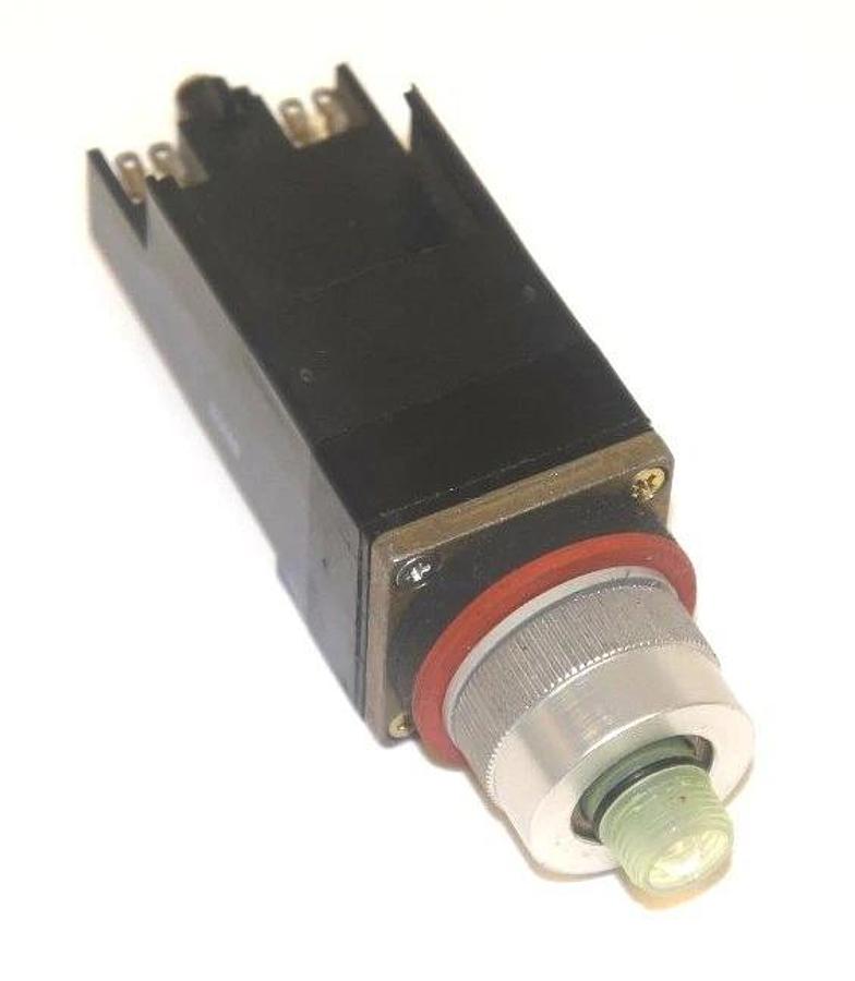 Used ALLEN BRADLEY 800MR-FXP16X PUSH BUTTON, SER D, 110/120 V, 50/60 HZ, LAMP 86