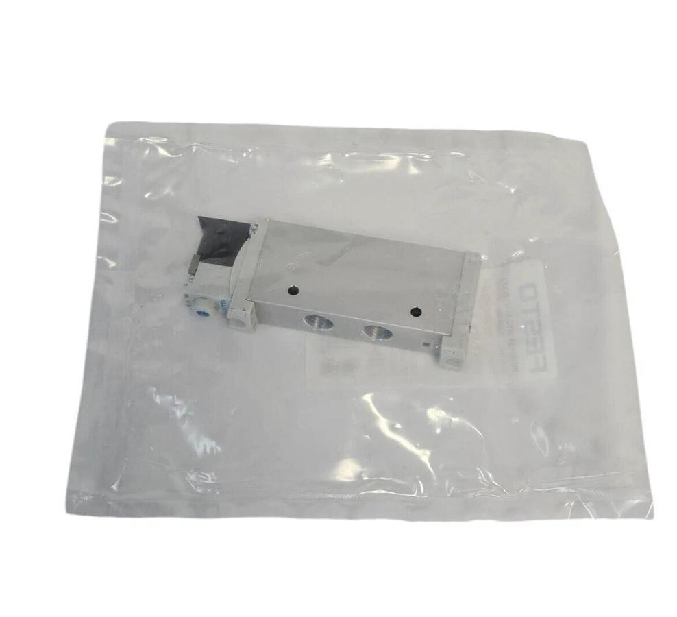 Used NEW FESTO VUVG-L14-M52-AT-G18-1P3 AIR SOLENOID VALVE 566499