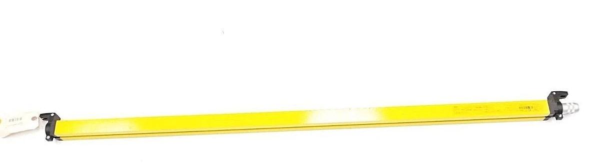 Used SICK OPTIC C4000 LIGHT CURTAIN SENDER 1018647 / C40S-1203CA010 / C40S1203CA010