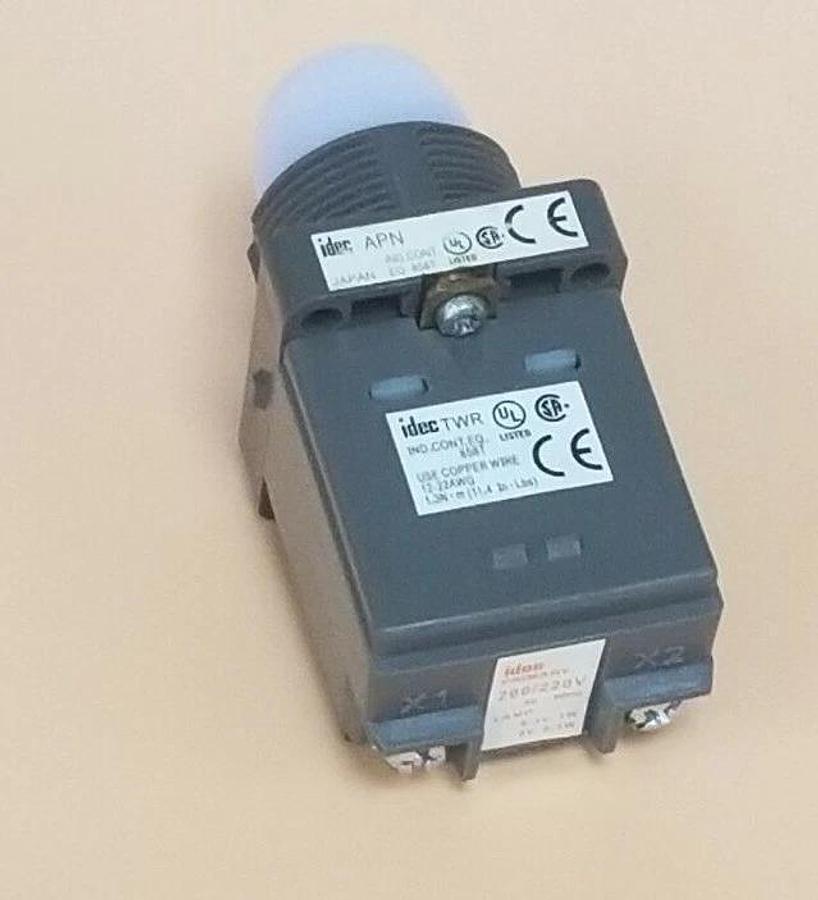 Used IDEC APN126DN-W PILOT LIGHT ASSEMBLY, APN W/ TWR, WHITE LENS CAP, APN126DNW