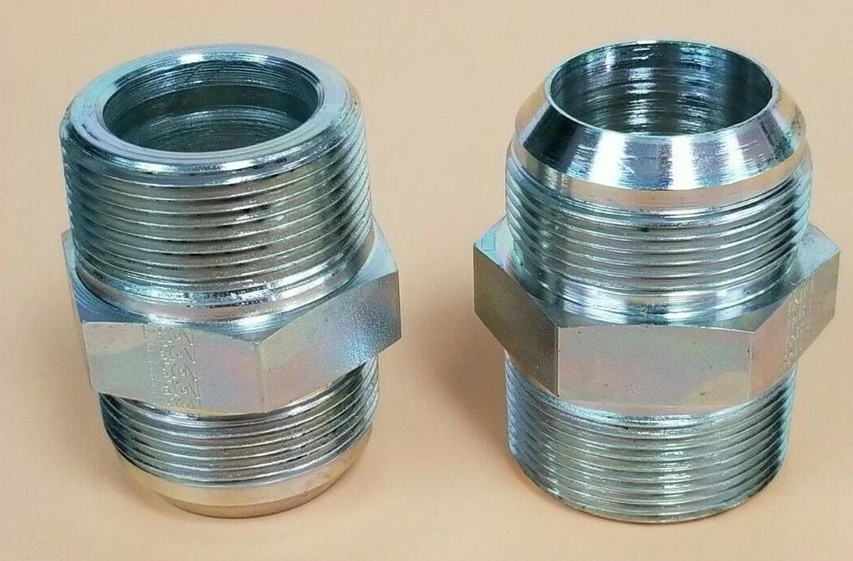 LOT OF 2 NEW EATON FEMALE PIPE FITTINGS 1.25" BORE STRAIGHT TO 1.25" BORE NIPPLE