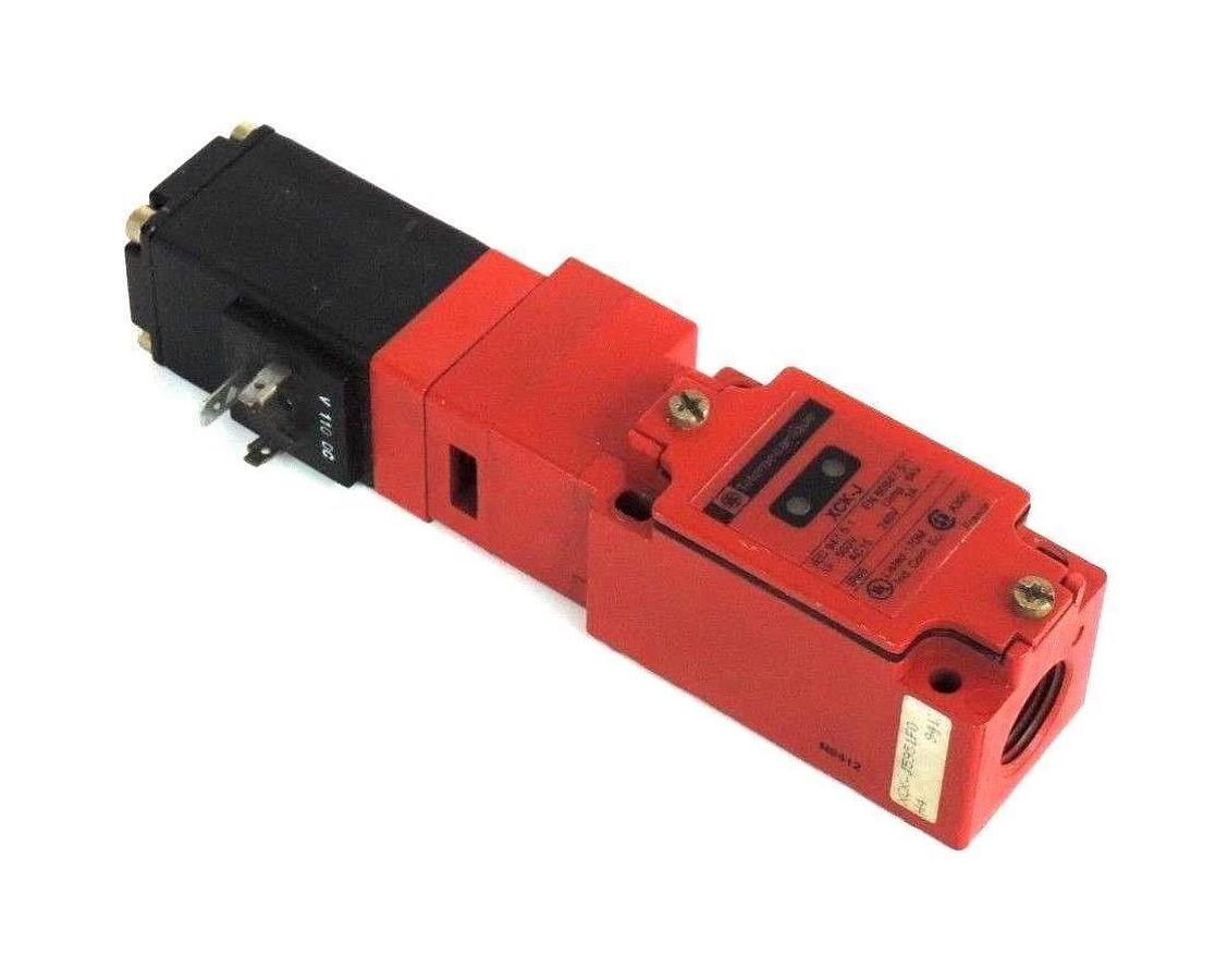 Used TELEMECANIQUE XCK-J5951F0H4 SAFTEY INTERLOCK SWITCH XCKJ5951F0H4 W/ 100V DC COIL