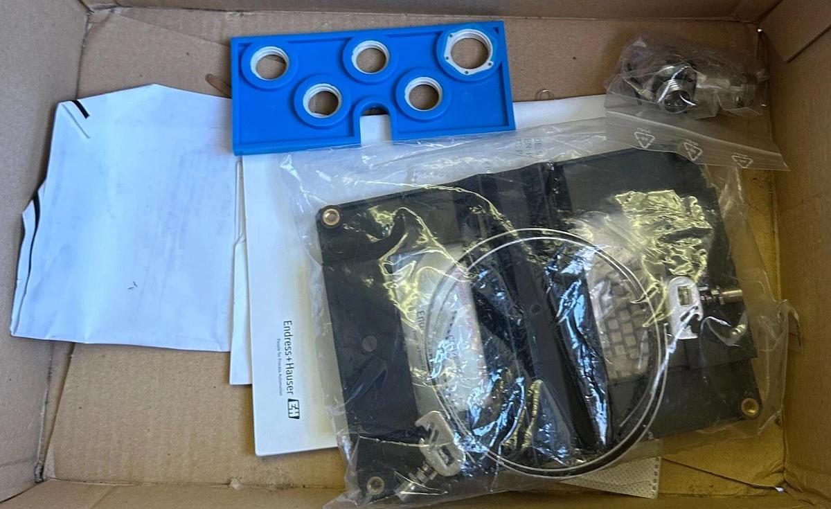 NEW ENDRESS + HAUSER RIA16 / RIA16-AA1B / RIA16-1483/0 LOOP-POWERED INDICATOR