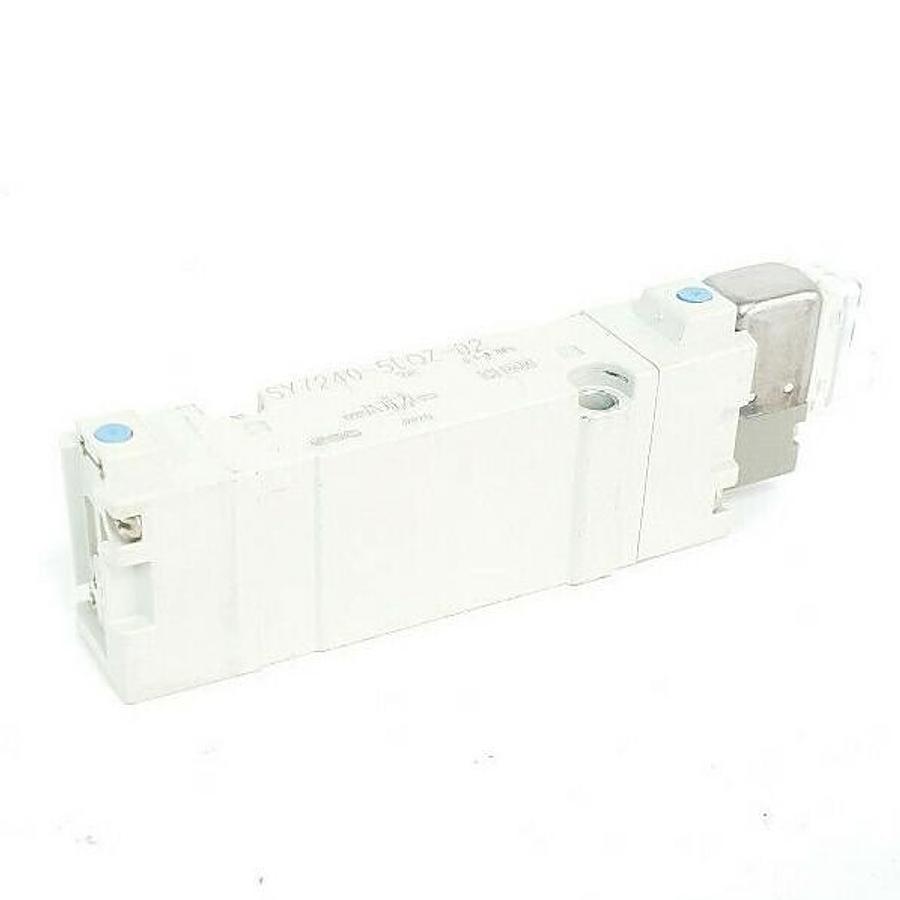 Used SMC SY7240-5LOZ-02 DOUBLE SOLENOID VALVE SY72405LOZ02
