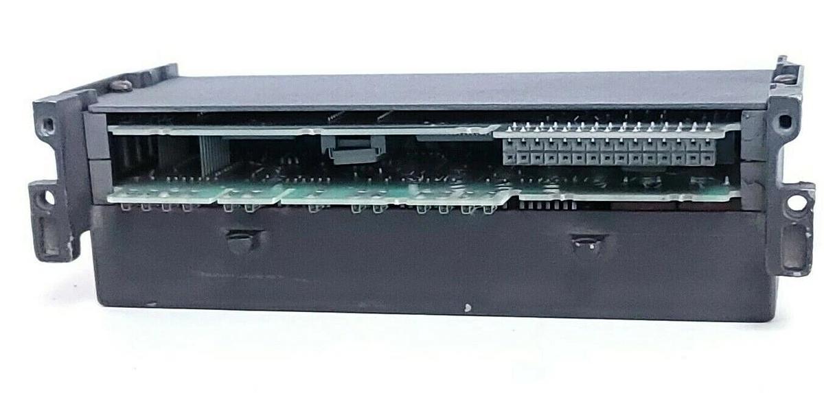 Used GE FANUC IC660EBD100A I/O MODULE GENIUS 8CIRCUIT 2AMP 115VAC