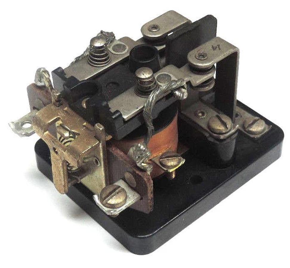 Used POTTER & BRUMFIELD TYPE PRIIDY RELAY 1HP, 115/230V AC 1PH, 25 AMP, 115/230V AC