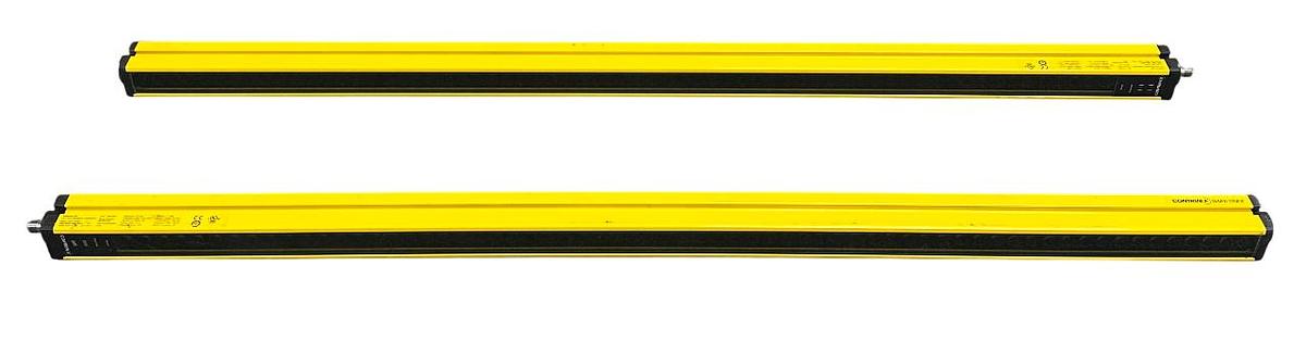 Used CONTRINEX YBB-30R4-1000-G012 / YBB-30S4-1000-G012 LIGHT CURTAIN SET 24VDC NSNP