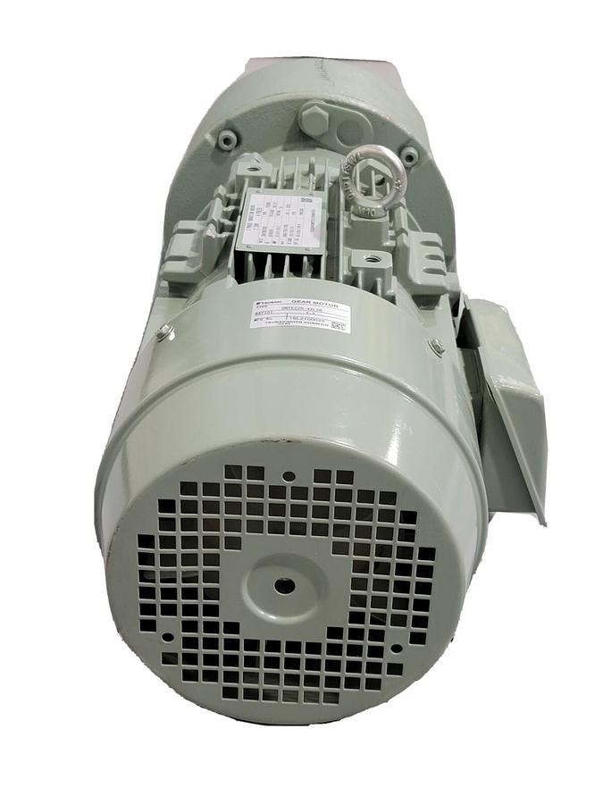 Used NEW TSUBAKIMOTO CHAIN CO. TE220B INDUCTION MOTOR W/ GMTE220-42L5B GEAR MOTOR