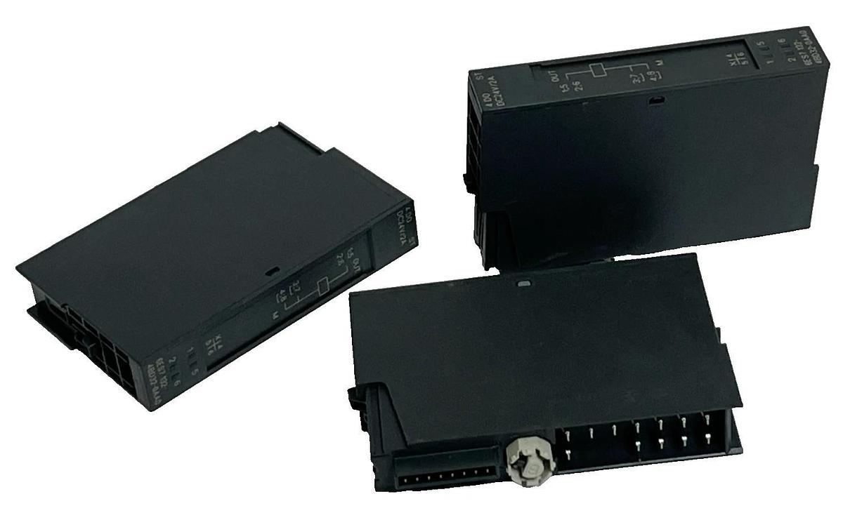 Lot of 3 Siemens 6ES7131-4BD32-0AA0 SIMATIC S7 ET 200S 4 DO 24V DC 2A , NSNP