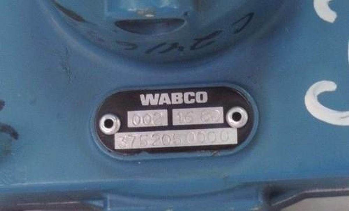 Used WABCO 002 1680 3752050000 CONTROL VALVE 00216803752050000
