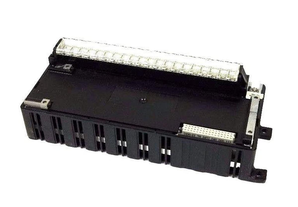 Used NIB SCHNEIDER AUTOMATION TBXDES1633 INPUT TBX7 SOCK. 16I 48VDC TBX-DES-1633
