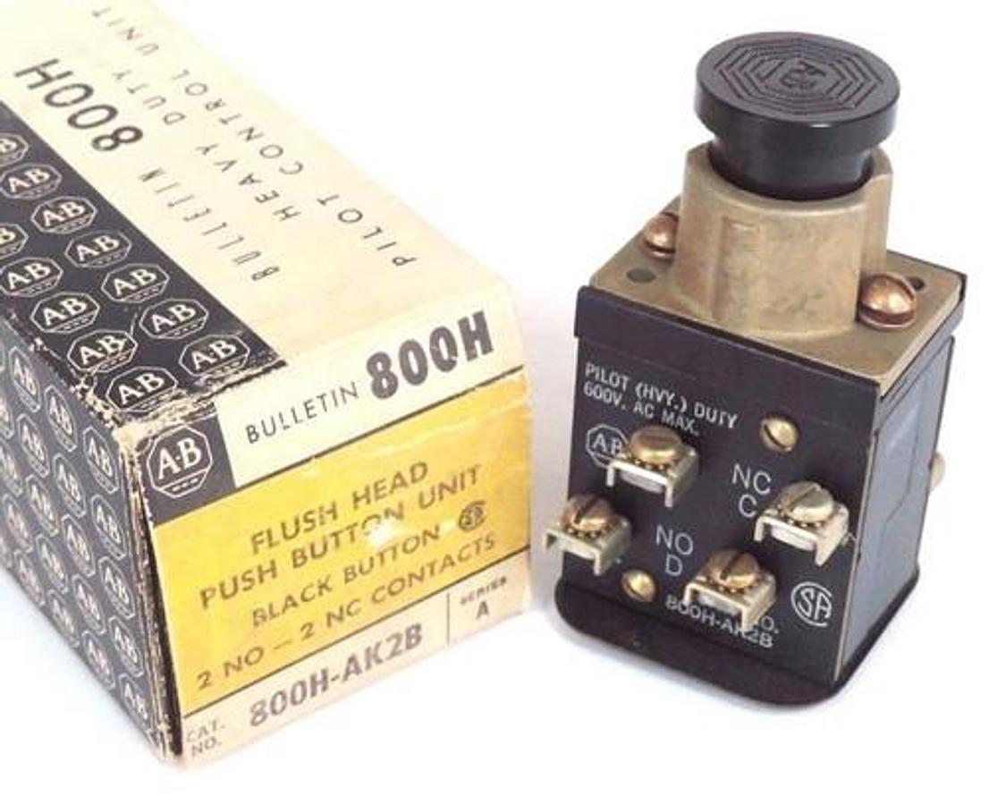 Used NIB ALLEN BRADLEY 800H-AK2B PUSH-BUTTON SWITCH SER A 800HAK2B