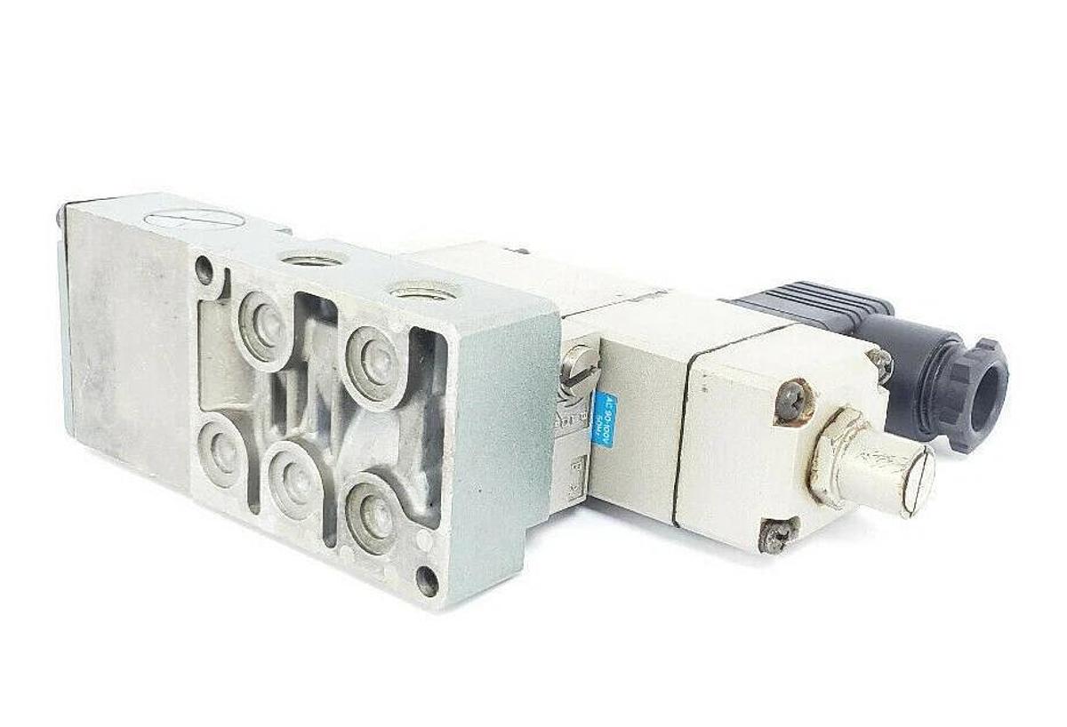 Used SMC NVS4114-0009KP5 SOLENOID VALVE 150PSI MAX 120VAC 60HZ W/ MANIFOLD BLOCK