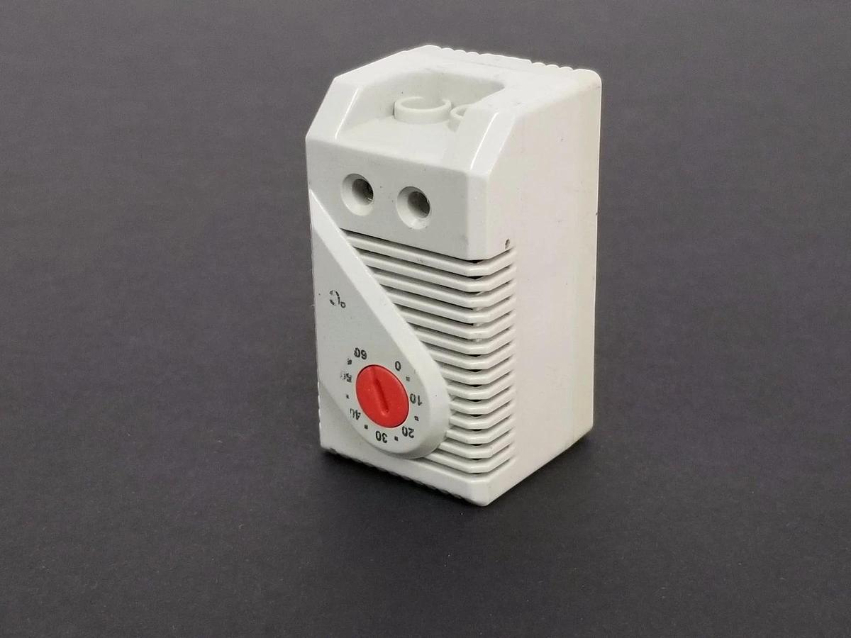 Used SAREL TYPE 17561 A OUVERTURE TEMPERATURE SENSOR MODULE 250 VAC