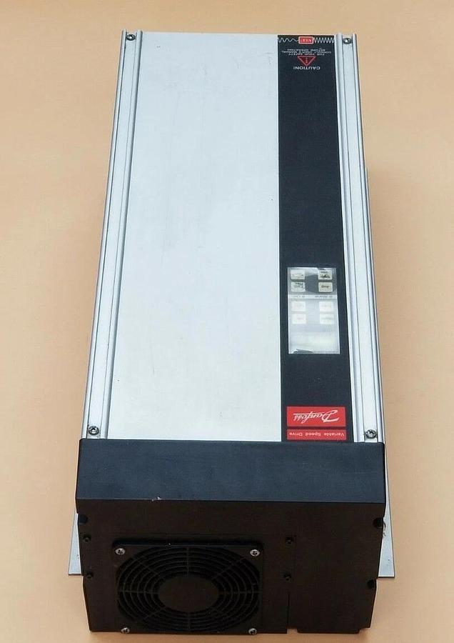 Used DANFOSS 175H1746 VLT TYPE 3008 VARIABLE SPEED DRIVE 440 500V VLT-3008-175H1746