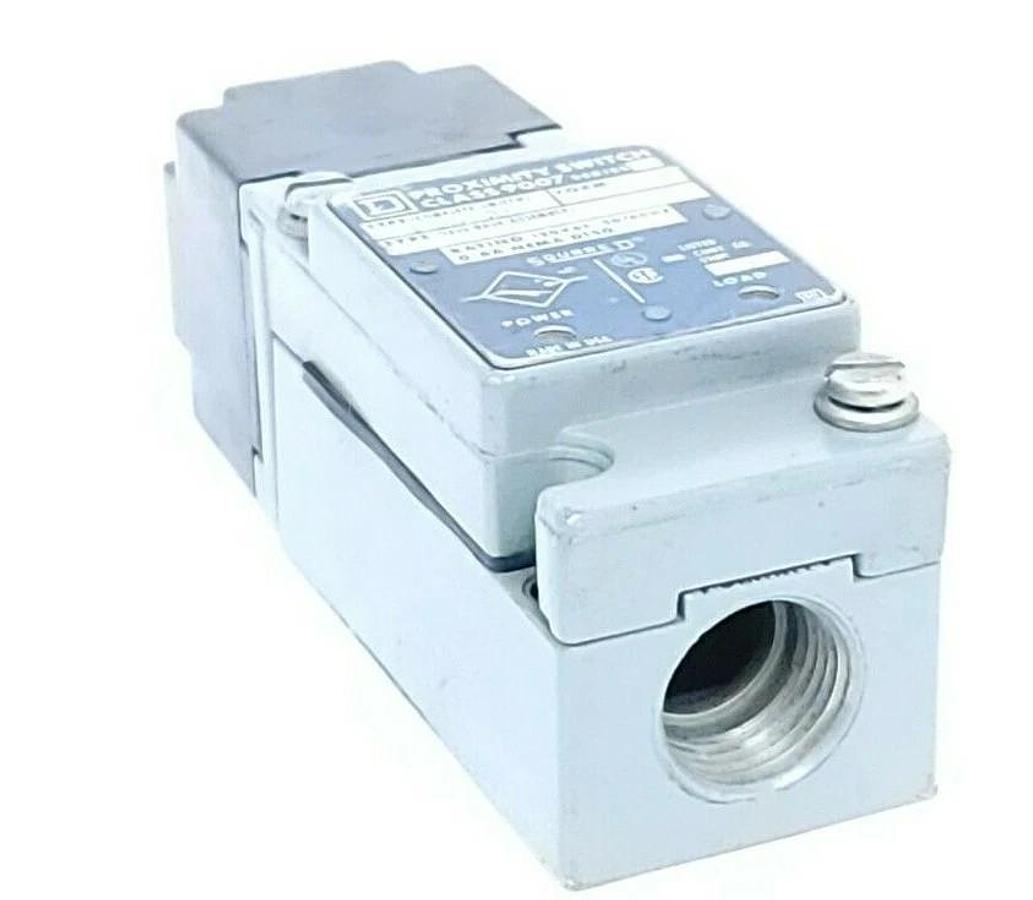 Used SQUARE D 9007-PSN223A PROXIMITY SWITCH 120VAC 50/60HZ 9007PSN223A SER. B
