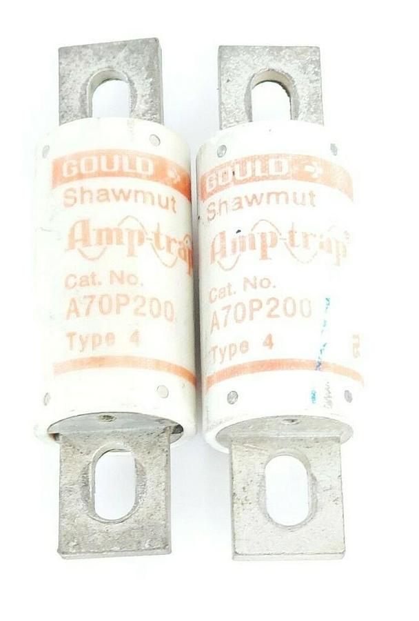 Used LOT OF 2 GOULD SHAWMUT A70P200 AMP-TRAP FUSES TYPE: 4