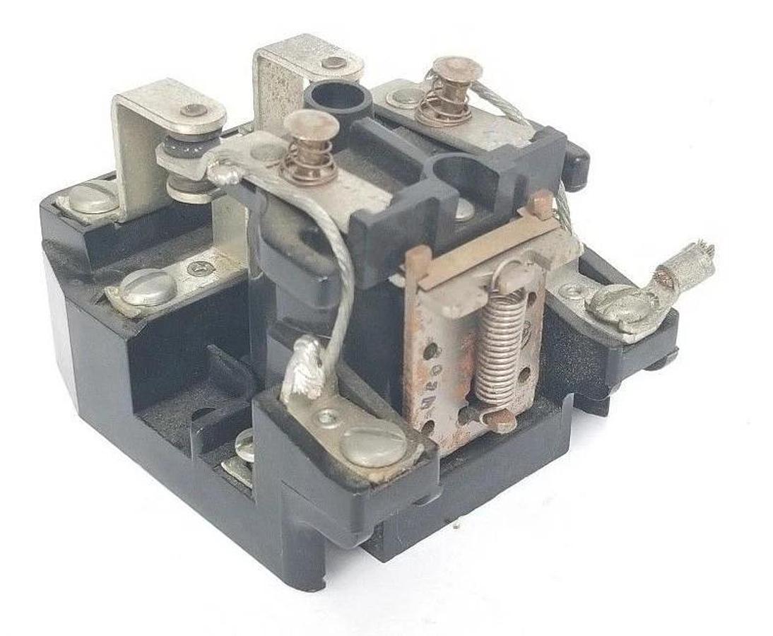 Used AMF POTTER & BRUMFIELD PRD11AY0 RELAY 240V, 50/60HZ, 25A, PRD11AY0240
