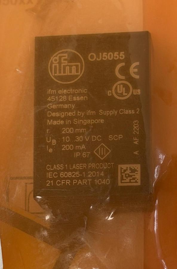 NEW IFM OJHLFNKG/SO/AS DIFFUSE REFLECTION SENSOR RED LIGHT OJ5055 200mm 10-30VDC