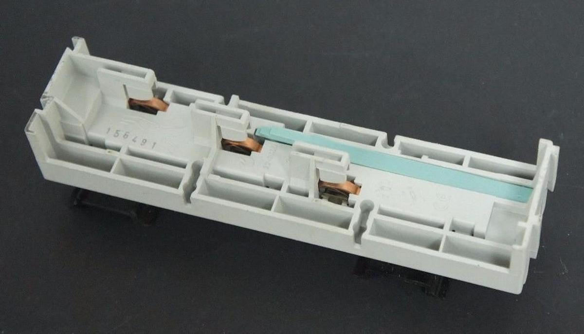 Used SIEMENS 8US10505RM07 BUS BAR ADAPTER 8US1 050-5RM07