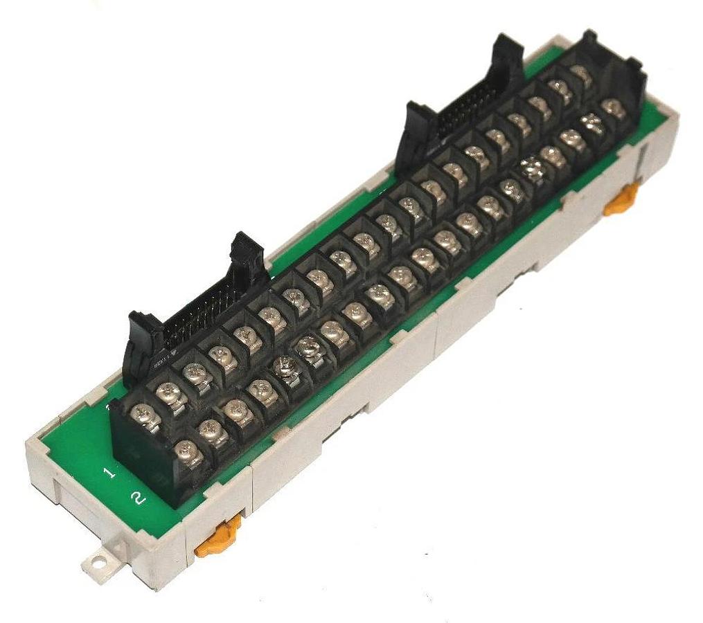 Used OMRON XW2B-40G5-T TERMINAL CONNECTOR XW2B40G5T