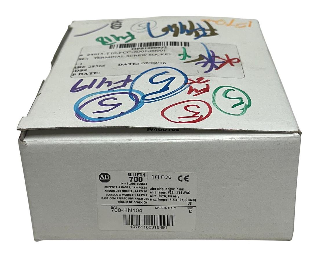 Used 5 ALLEN BRADLEY 700-HN104 /D BULLETIN 700 RELAY SOCKETS 14-BLADE PLUG-IN NSMP