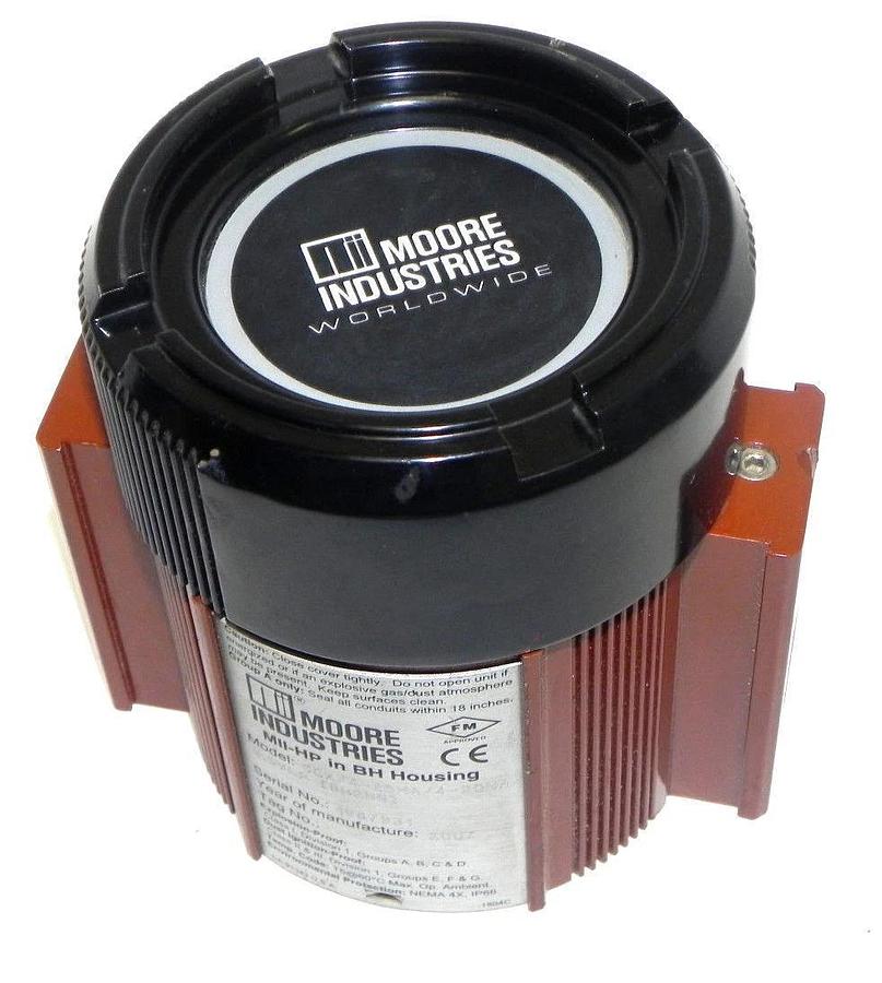 Used MOORE INDUSTRIES SCX/4-20MA/4-20MA/5.5VLP MII-HP IN BH HOUSING