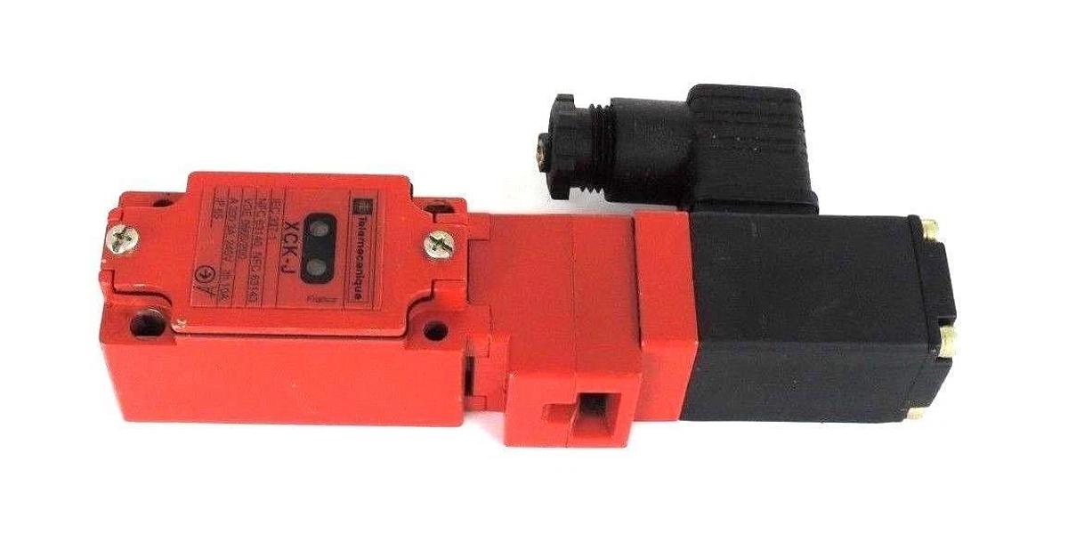Used TELEMECANIQUE XCK-J5954F3H4 SAFETY SWITCH XCKJ5954F3H4 W/ ZCK-J922H4 CONNECTOR