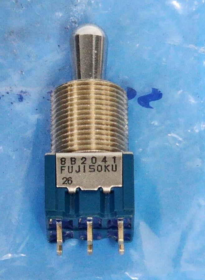 Used LOT OF 6 NEW FUJISOKU 8B2041 TOGGLE SWITCHES