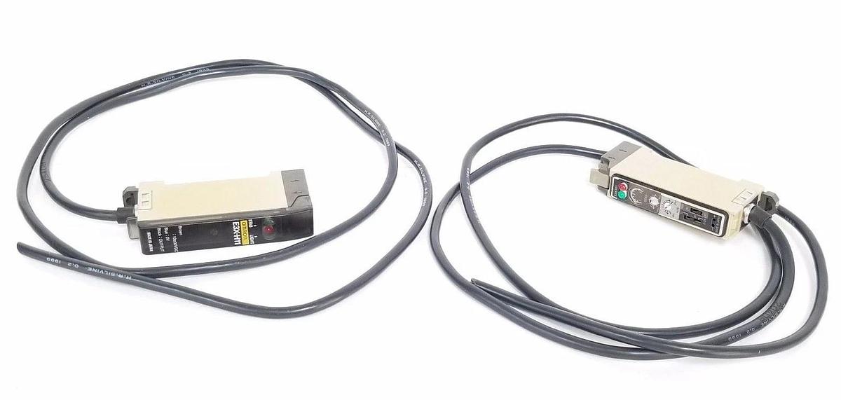 Used LOT OF 2 OMRON E3X-H11 PHOTOELECTRIC SENSORS 10-30VDC, E3XH11