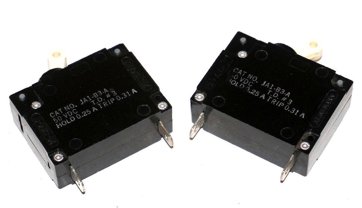 Used LOT OF 2 HEINEMANN JA1-B3-A CIRCUIT BREAKERS 50VDC T.D. # 3 JA1B3A