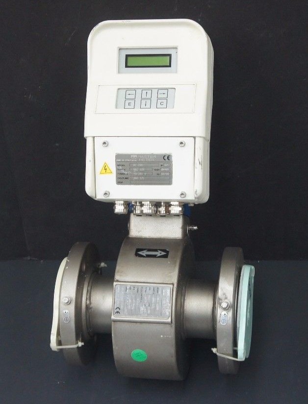 Used NEW MASTER METER MODEL: MC 208 P/N: QAZ 128 CONVERTER ELECTROMAGNETIC FLOW METER