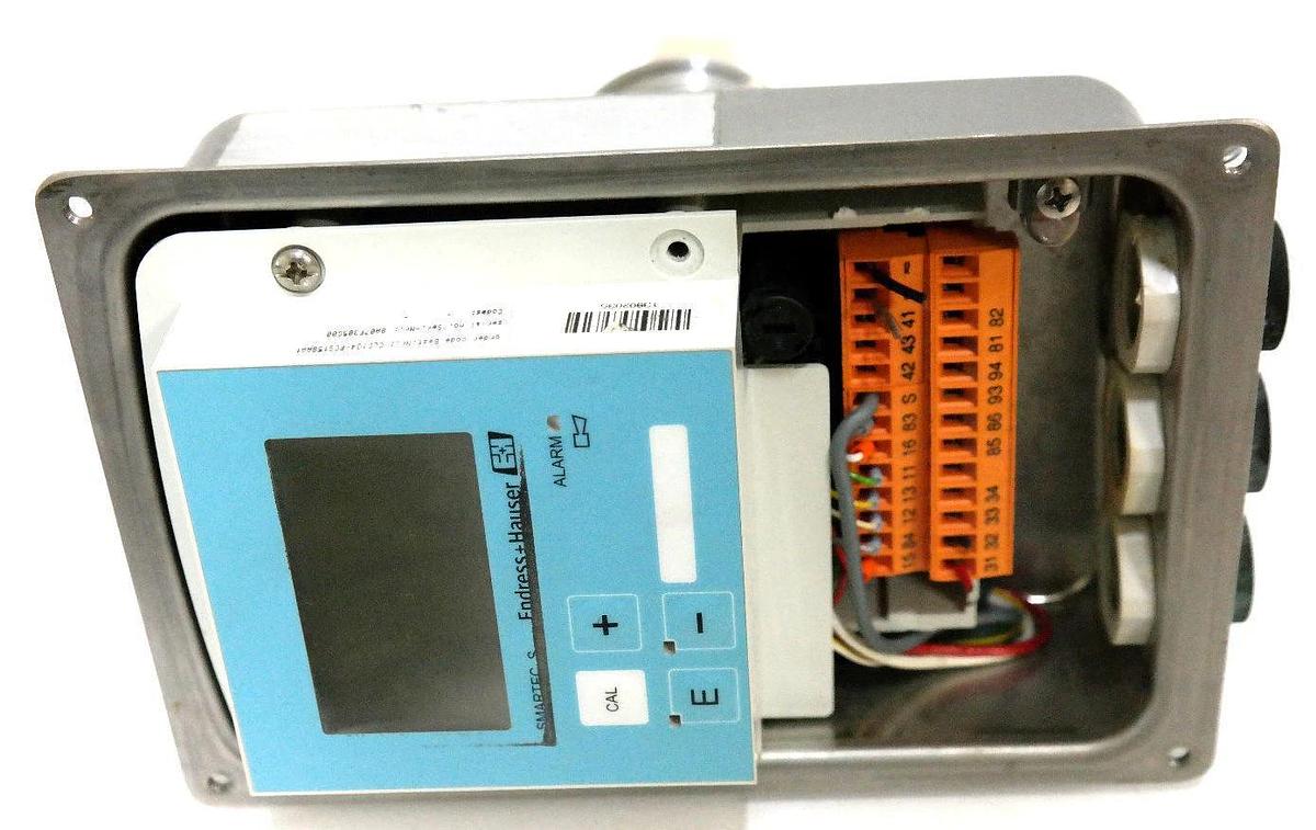 Used ENDRESS HAUSER CLD134-PCS158AA1 SMARTEC-S CONDUCTIVITY TRANSMITTER W/ SENSOR