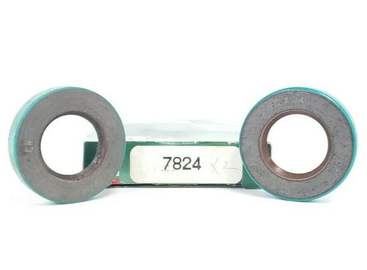 Used BOX OF 2 NEW CHICAGO RAWHIDE 7824 OIL SEALS CR-7824