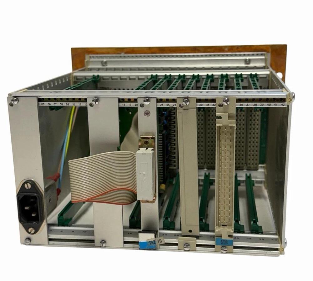Used IE INDUSTRIE ELECTRONIC GmbH MINIMICRO A0/S32 1/2 19'' 88/3533 W/ CARDS