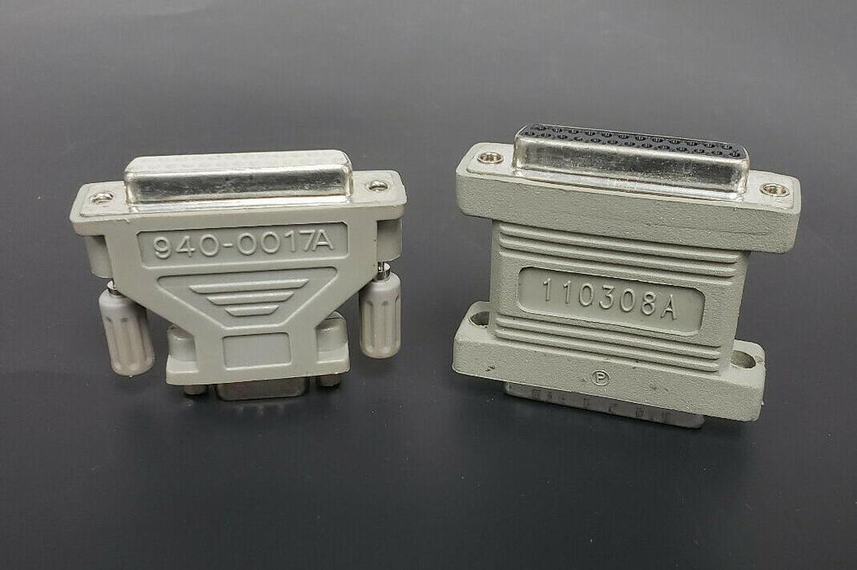 Used SCHNEIDER ELECTRIC 940-0017A GREY ADAPTOR DB9-M TO DB25-F W/ 110308A PLUG