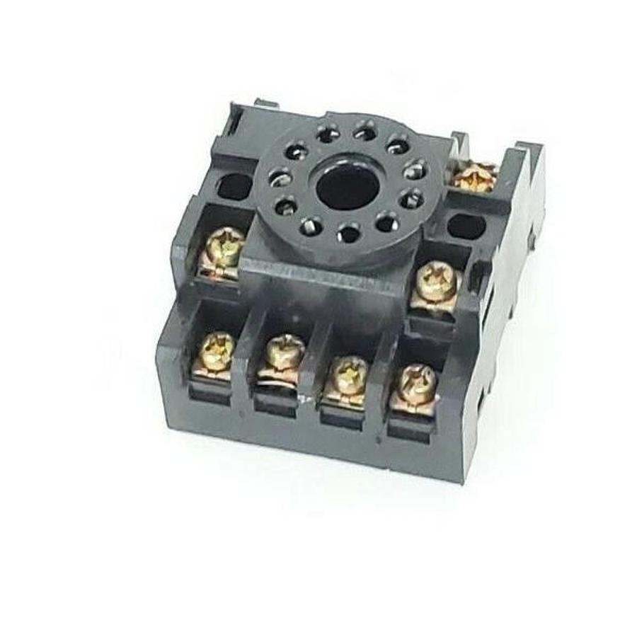 Used YOUNG ELECTRONICS DS-11-A RELAY SOCKET 10AMP 300V 11PIN OCTAL DS11A