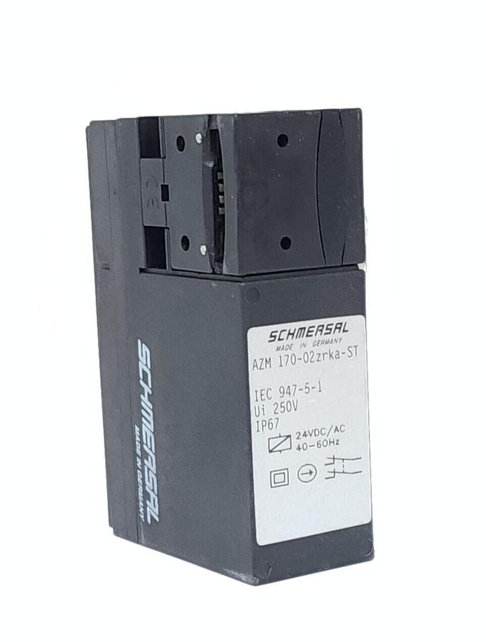 Used SCHMERSAL AZM 170-02ZRKA-ST 24VDC/ZC 40-60HZ 101141422