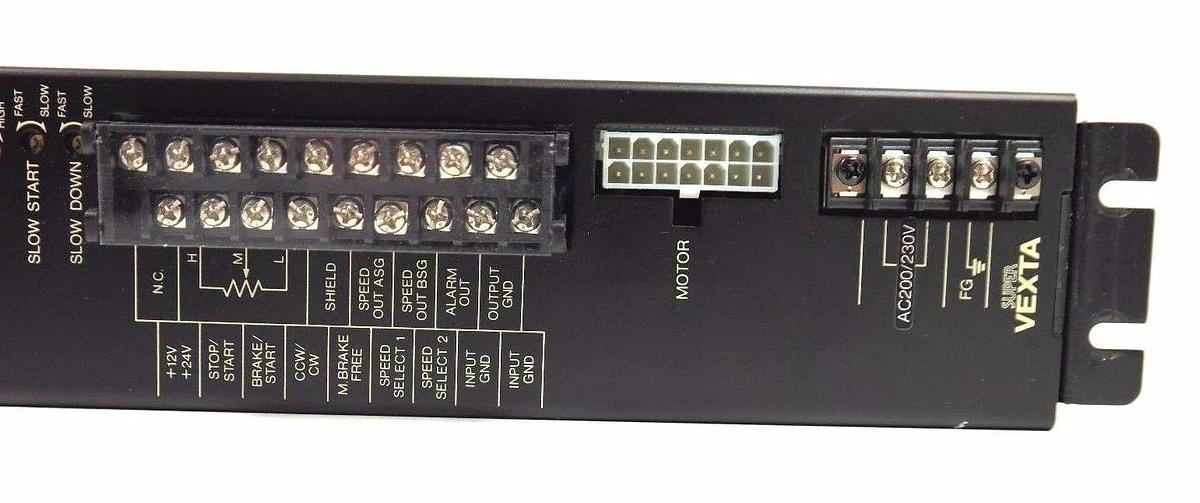 Used ORIENTAL MOTOR / SUPER VEXTA KBLD60-C AC SERVO DRIVER AC200/230V 3.1A KBLD60C