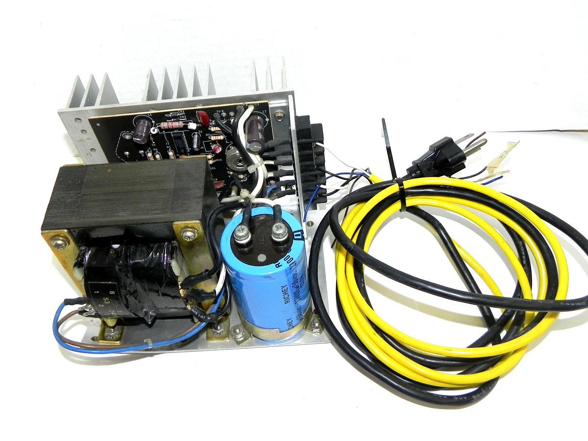 Used SOLA 83-24-260-03 POWER SUPPLY 832426003 INPUT 47-63HZ