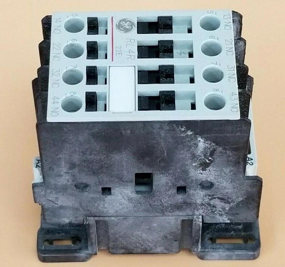 Used GENERAL ELECTRIC RL4RA022T CONTACTOR MOD. 1 W/ LB1AJ COIL 110-120V 50-60HZ