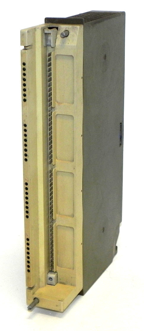 Used SIEMENS 6ES54307LA11 INPUT MODULE 6ES5-430-7LA11 DIGITAL 32X24V DC
