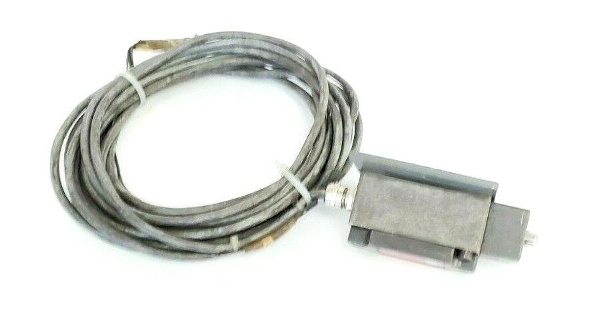 Used EUCHNER NZ1WO-511 SAFETY INTERLOCK LIMIT SWITCH NZ1W0511 NZ1WO511