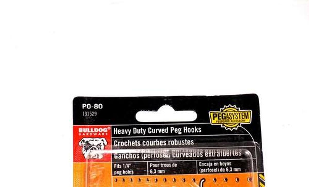 LOT OF 2 NEW PACKS OF 4 BULLDOG HARDWARE 131529 HEAVY DUTY CURVED PEG HOOKS