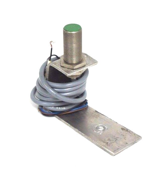 Used HONEYWELL MICROSWITCH 922AA3XMA9PL PROXIMITY SWITCH