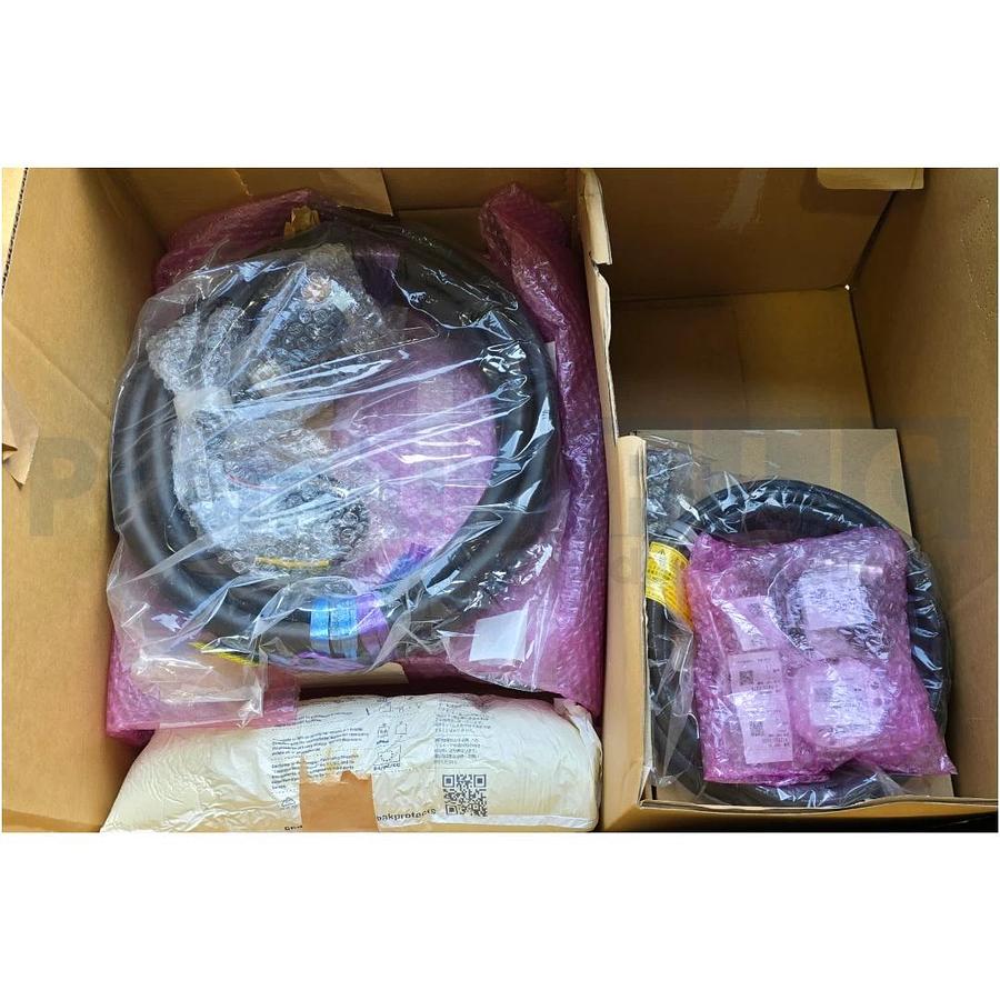 NEW DENSO WAVE HSR048A1-N17-W5N HIGH SPEED 4-AXIS ROBOT W/RC8A 8-AXIS CONTROLLER