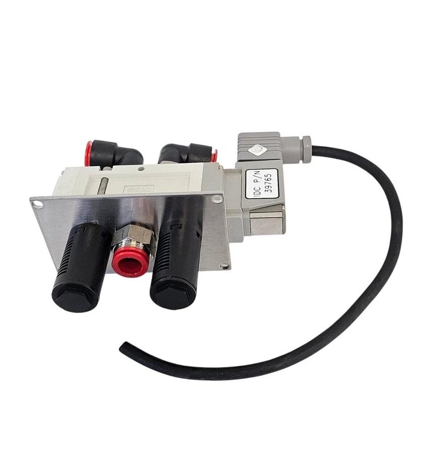 Used SMC VF5120-5D1-03T SOLENOID VALVE 5-PORT 24VDC VF51205D103T