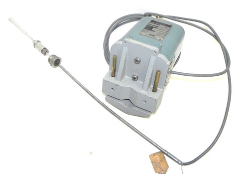 Used NEW FOXBORO MODEL 12A TEMPERATURE TRANSMITTER 3-15PSI OUTPUT 0-100 DEG. F INPUT